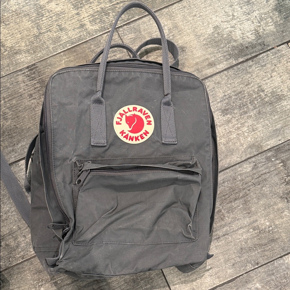 Fjallraven Kånken Graphite Backpack